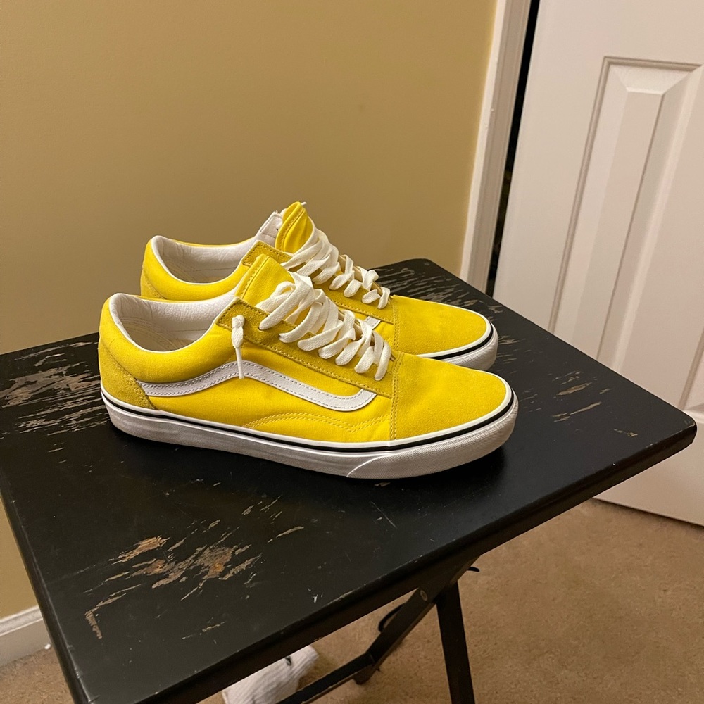 Vans Old Skool ‘vibrant yellow’ size 12